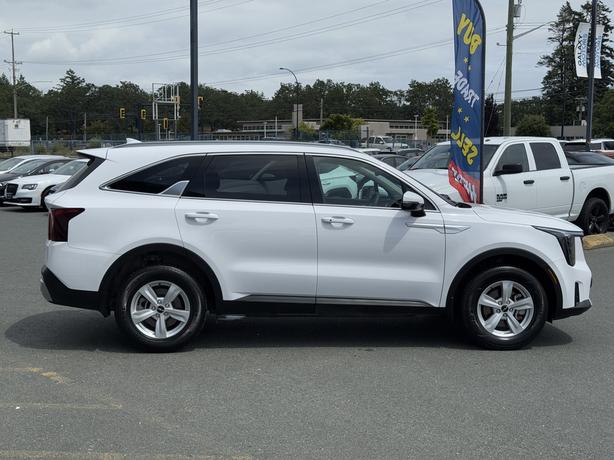 2024 Kia Sorento LX AWD - 3rd Row Seats & Power Driver Seat image 5