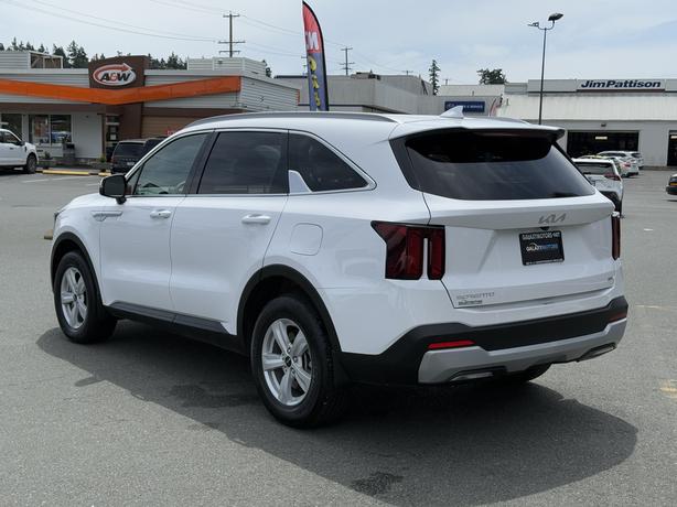 2024 Kia Sorento LX AWD - 3rd Row Seats & Power Driver Seat image 8