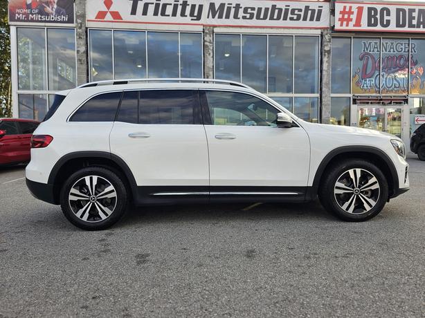 2024 Mercedes-Benz GLB 250 - Navigation, Sunroof, Memory Seats image 4