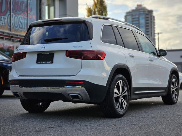 2024 Mercedes-Benz GLB 250 - Navigation, Sunroof, Memory Seats image 5