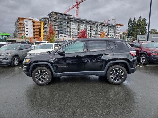 2021 Jeep Compass Trailhawk 4x4 | GPS Navigation! image 3