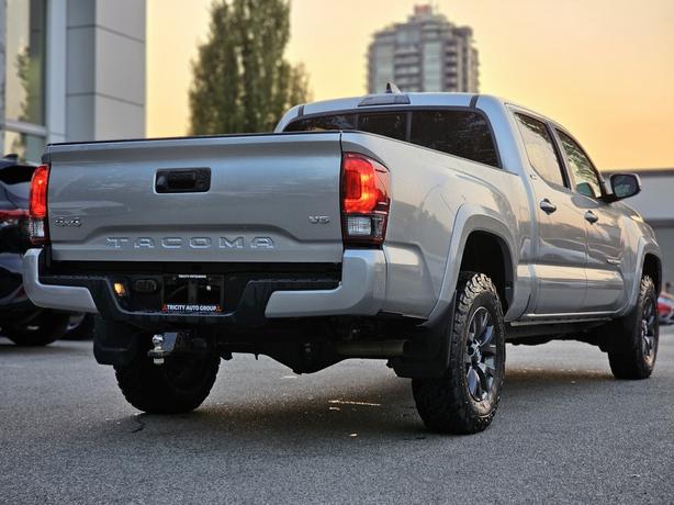 2022 Toyota Tacoma SR5 - One Owner, No Accidents, Heated Seats image 5