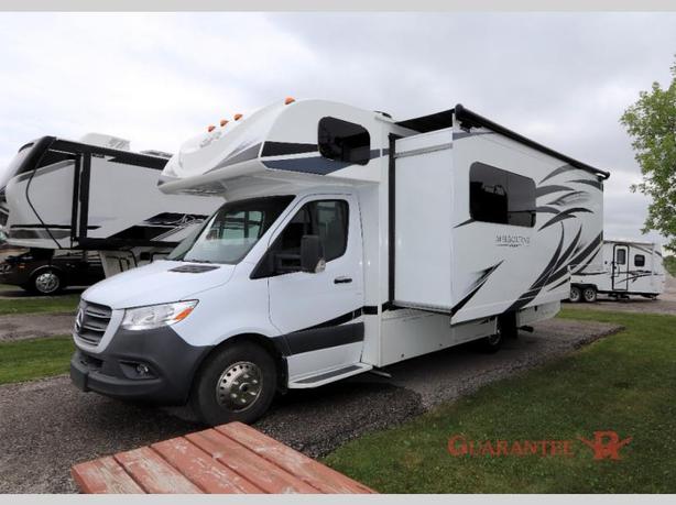 Used 2020 Jayco Melbourne 24L image 3