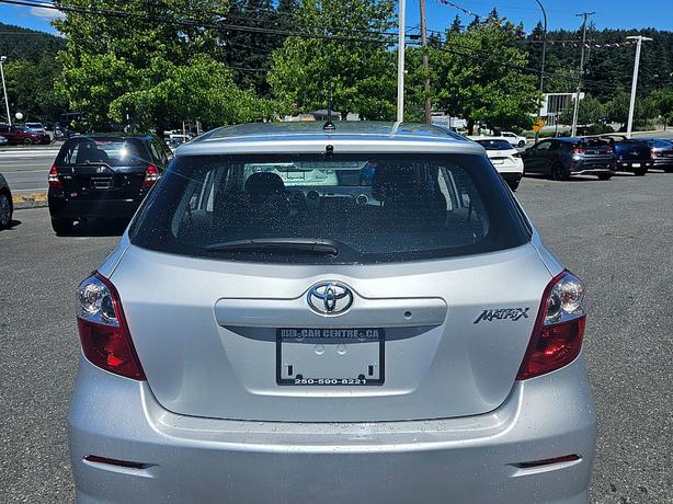 2014 Toyota  Matrix image 3