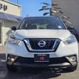 2019 Nissan Kicks SV FWD thumbnail image 2