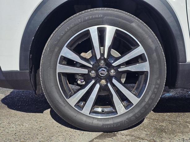 2019 Nissan Kicks SV FWD image 5