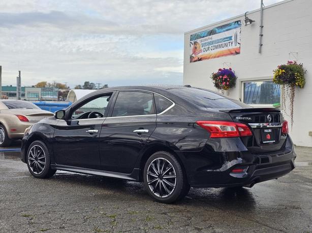 2016 Nissan Sentra 4dr Sdn CVT SR image 4