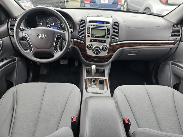 2010 Hyundai Santa Fe AWD 4dr V6 Auto GL image 6