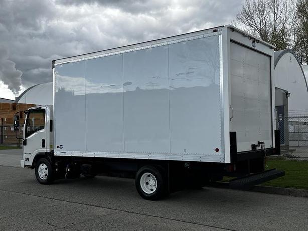 2022 Isuzu NPR 16 Foot Cube Van 3 Seater Diesel image 7