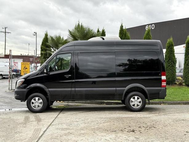 2017 Mercedes-Benz Sprinter 2500 4X4 Diesel 14-Passenger Van image 6