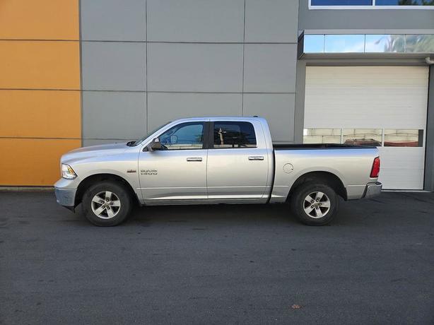 2014 RAM 1500 4WD Crew Cab 140.5 SLT | Stability Control! image 3