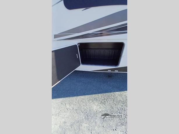 Used 2022 Jayco Greyhawk 27U image 5