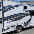 Used 2022 Thor Motor Coach Outlaw 29J thumbnail image 5