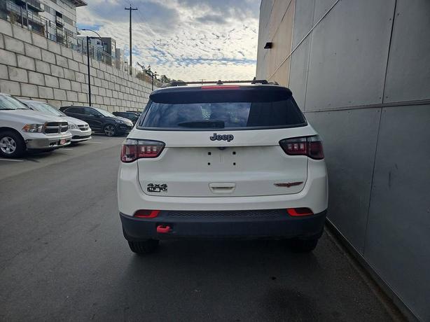 2018 Jeep Compass Trailhawk 4x4 | GPS Navigation | Remote Start! image 5