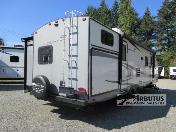 Used 2017 Highland Ridge RV Open Range Ultra Lite UT3110BH image 7