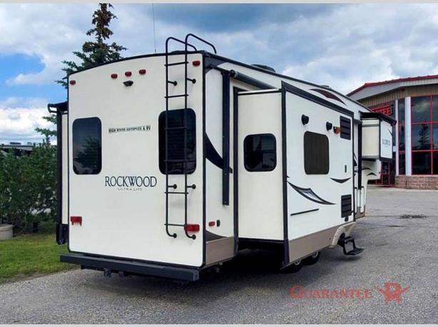 Used 2018 Forest River RV Rockwood Ultra Lite 2650WS image 5