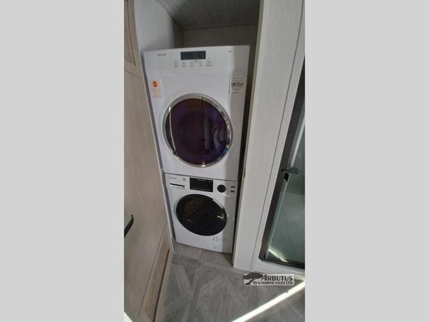 Used 2024 Forest River RV Wildwood Grand Lodge 44VIEW image 7