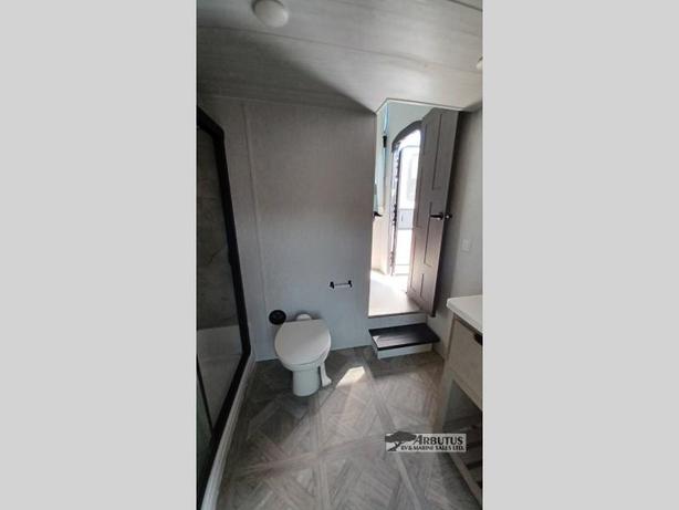 Used 2024 Forest River RV Wildwood Grand Lodge 44VIEW image 8