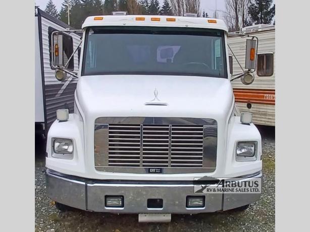 Used 1999 Freightliner FL FL image 2