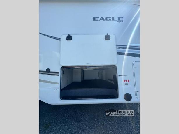 Used 2022 Jayco Eagle 317RLOK image 5