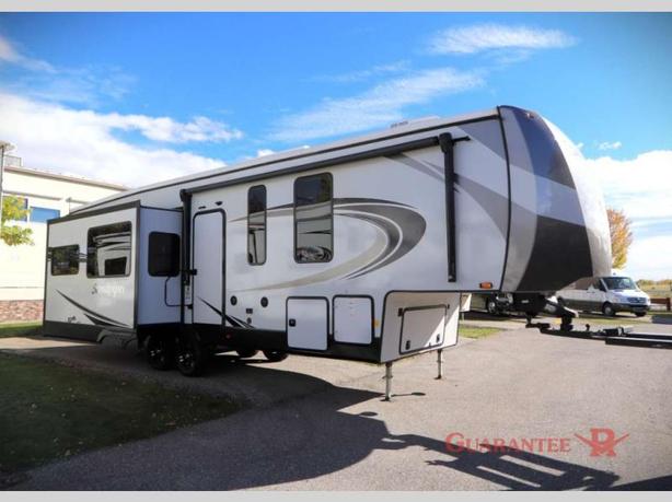 Used 2023 Forest River RV Sandpiper 3370RLS image 1