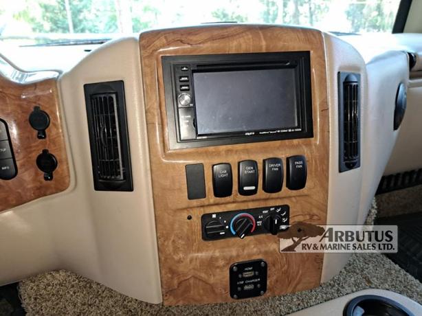 Used 2015 Thor Motor Coach Windsport 34J image 8