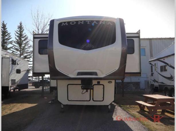 Used 2017 Keystone RV Montana 3710 FL image 2