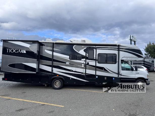 Used 2008 Fleetwood RV Tioga 31M image 4
