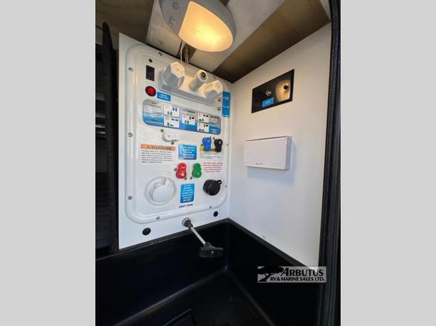 Used 2020 Grand Design Reflection 297RSTS image 3