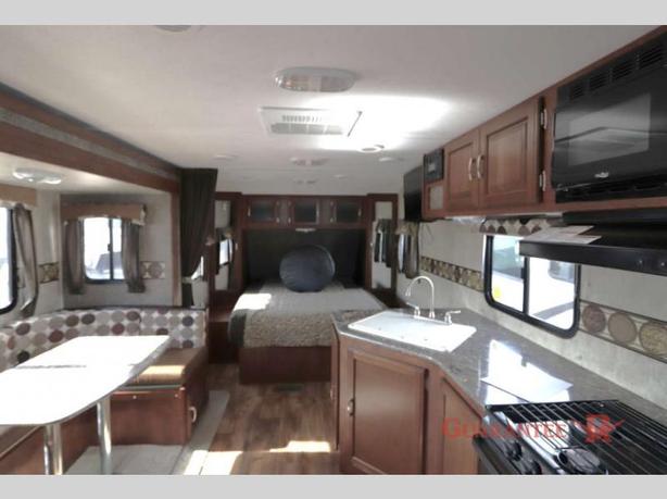 Used 2015 Keystone RV Passport Ultra Lite GRAND TOURING 2200RB image 7