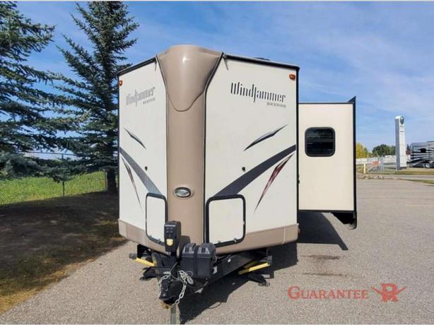 Used 2016 Forest River RV Rockwood Wind Jammer 3025W image 3