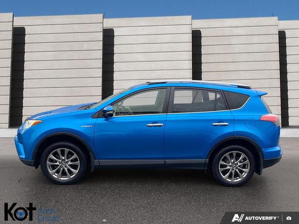 2017 Toyota RAV4 Hybrid Limited SUNROOF! HEATED SEATS! BLUETOOTH APPLE CARPLAY! image 3