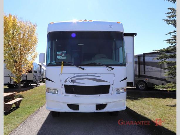 Used 2012 Thor Motor Coach Daybreak 34SS image 2