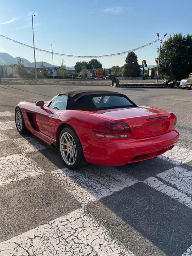 2006 Dodge Viper SRT10 | 8.3L V10 | Convertible | Extremely Low Mileage! image 4