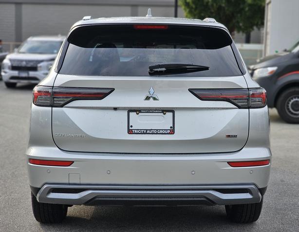 2025 Mitsubishi Outlander SE - Demo Discount Up To $5000 Off! image 6