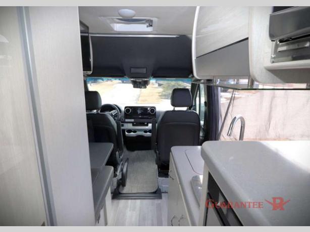 Used 2023 Thor Motor Coach Sanctuary 19L image 8