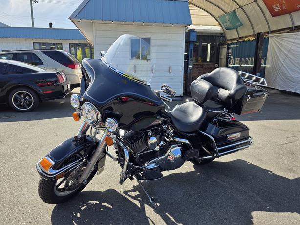 2005 Harley-Davidson FLHTCI image 3