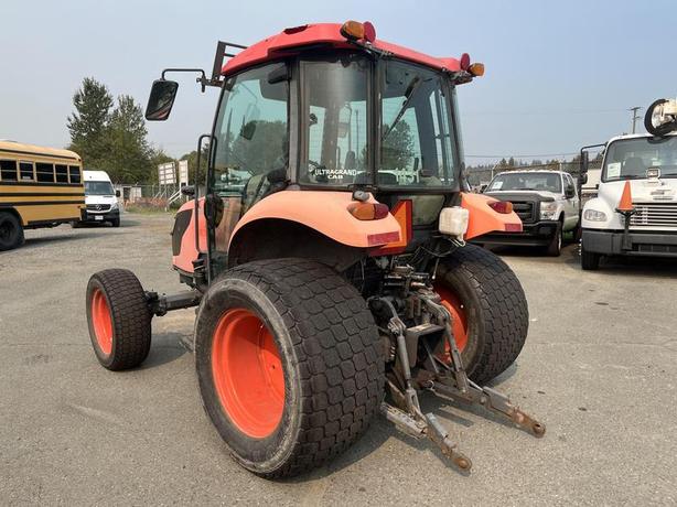 2010 Kubota M6040 4 wheel Drive Farm Tractor Diesel image 3