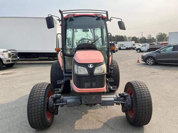 2010 Kubota M6040 4 wheel Drive Farm Tractor Diesel image 8
