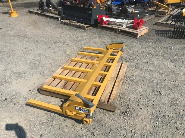 2022 Braber Equipment Debris Forks Clamps On To Bucket 72" DF72G image 6