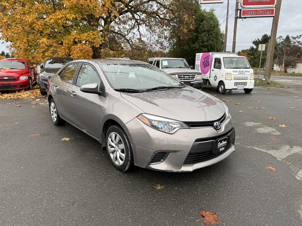 2015 Toyota Corolla image 1