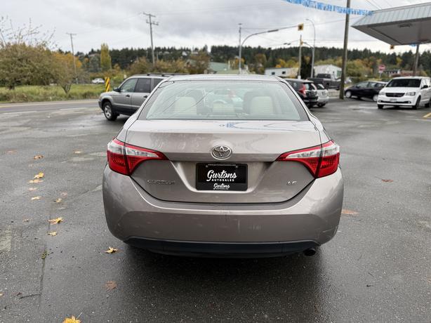 2015 Toyota Corolla image 6