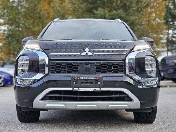 2023 Mitsubishi Outlander PHEV image 2
