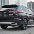 2023 Mitsubishi Outlander PHEV thumbnail image 5