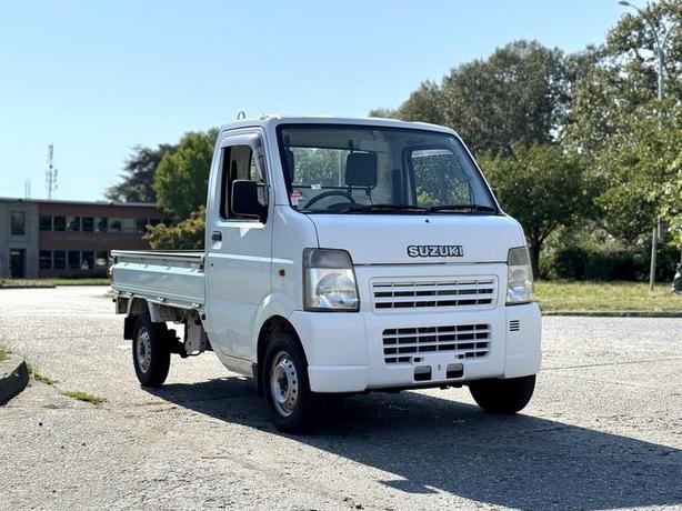 2008 Suzuki Carry JDM Right Hand Drive 4X4 Kei Truck image 2