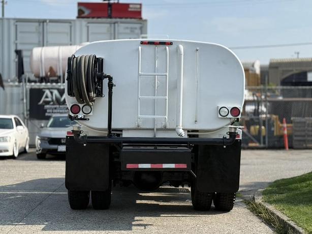 2011 Ford F-750 Regular Cab Dually Diesel 6-Speed Manual Water Tanker Truck image 7