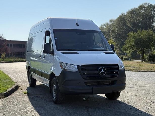 2020 Mercedes-Benz Sprinter 2500 High Roof Diesel Cargo Van 144-inch WheelBase image 2
