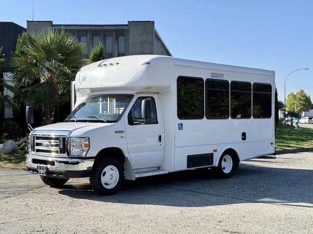 2016 Ford Econoline E350 8-Passenger Wheelchair Accessible Bus image 5