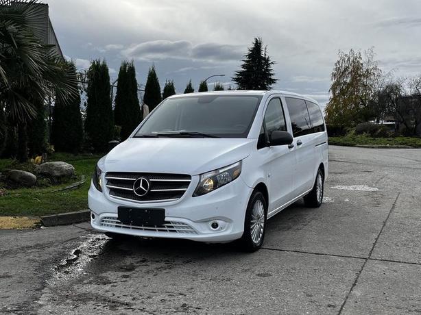 2018 Mercedes-Benz Metris 8 Passenger Van image 5