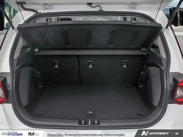 2025 Hyundai Venue Preferred image 7